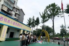 童心向祖国·共赏阅兵式